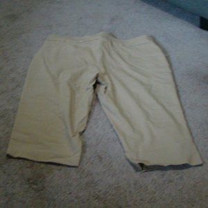 CJ Banks Signature Slimming 18W Capri Pants Tan